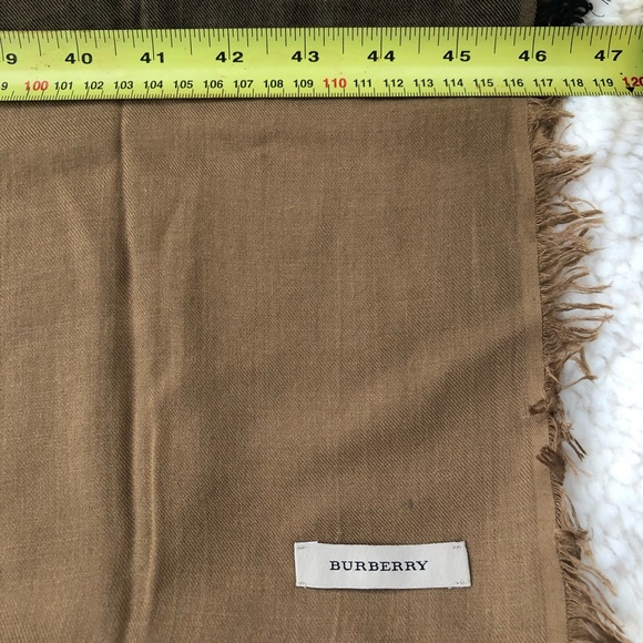 BURBERRY Scarf - Picture 3 of 3
